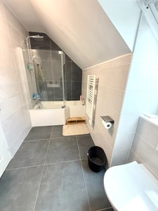 Maison à vendre 7 pièces FONTENAY SAINT PERE (78) - Piscine - double garage - carport - terrain arboré 4080 m²