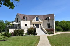 Dpt Yvelines (78), à vendre MOISSON maison contemporaine 280 m² - parc arboré 8 148 m²- sous sol total
