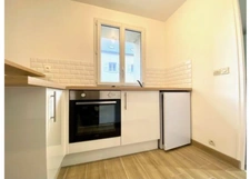 Dpt Yvelines (78), à louer LIMAY appartement T2 de 32 m² place de Parking et local à vélo privatif