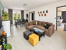 Maison à vendre 5 pièces  (78) - 3 chambres - Jardin  - garage -cabanon