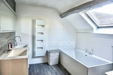 Dpt Yvelines (78), for sale near LA VILLENEUVE EN CHEVRIE P10 property of 366 m² - Land of 5,710.00 m²