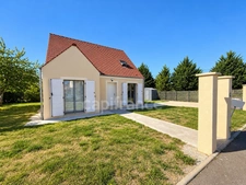 Maison à vendre 5 pièces  (78) - 3 chambres - terrain 429 m²