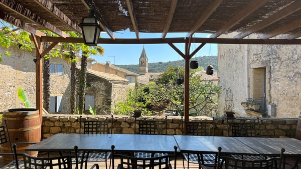 Exceptionnelle demeure de caractère du XVIIᵉ siècle entre Uzès et le Pont du Gard