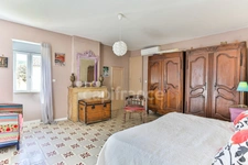 ✨ Renovated Character Home with Courtyard and Terrace – Uzès / Pont du Gard Area ✨