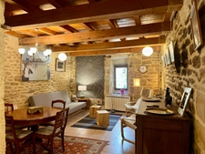 Maison de village en pierre – 101 m² – cœur de Remoulins