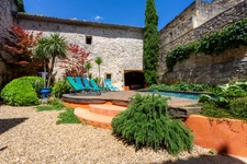 ✨Demeure de caractère avec jardin clos, piscine et dépendances – à 10 mn d’Uzès ✨