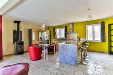 Village House with Workshop for Sale in Collias – Ideal for Living and Working