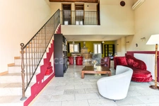 Maison de village avec atelier et terrasse au cœur de Collias