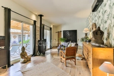 Villa contemporaine de plain-pied – piscine, patio et terrain de 2 250 m² – à 10 min d’Uzès