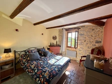 Renovated Character House – Courtyard, Terrace and 4 Bedrooms – Lussan Area ✨