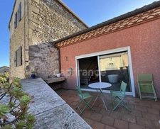 Maison de village avec atelier et terrasse au cœur de Collias