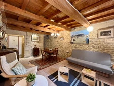Maison de village en pierre – 101 m² – cœur de Remoulins