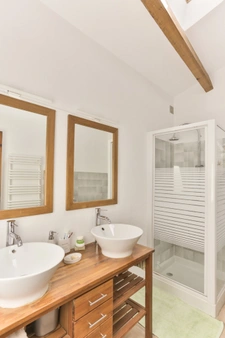 Renovated Character House – Courtyard, Terrace and 4 Bedrooms – Lussan Area ✨