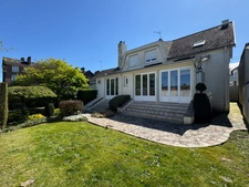 🏡 Élégante maison semi-individuelle – Centre-ville de Fourmies – 159 m² – Jardin arboré – Garage 45 m²