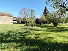 Jolie Grange 120m2, ses dépendances , le tout sur un Magnifique terrain arboré de 2000M2