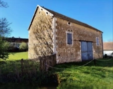 Jolie Grange 120m2, ses dépendances , le tout sur un Magnifique terrain arboré de 2000M2