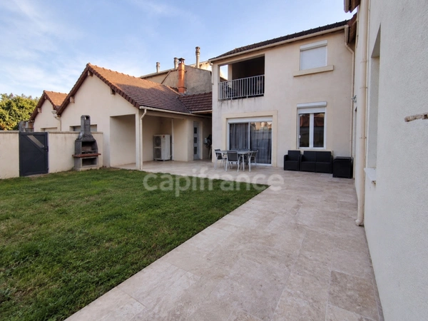 Maison à vendre 10 pièces BRIENON SUR ARMANCON (89)