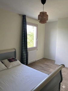 Maison à vendre 5 chambres BUSSAC SUR CHARENTE (17)