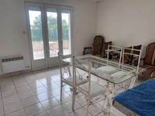 Maison à vendre 6 pièces SAINTES (17) et un appartement