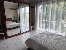 Maison à vendre 6 pièces SAINTES (17) et un appartement