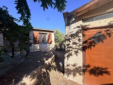 MAISON INDIVIDUELLE – TERRAIN DE 607 M² – GARAGES – PISCINABLE – POSSIBILITÉS D’AGRANDISSEMENT ET DE SURÉLÉVATIONPEROLS (34)