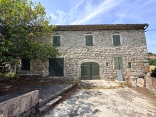 Maison ARDÈCHE – Au cœur des montagnes ardéchoises, maison de caractère de 191 m² dans un écrin de nature - 5 chambres – Garage & combles