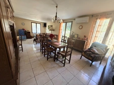 MAISON INDIVIDUELLE – TERRAIN DE 607 M² – GARAGES – PISCINABLE – POSSIBILITÉS D’AGRANDISSEMENT ET DE SURÉLÉVATIONPEROLS (34)