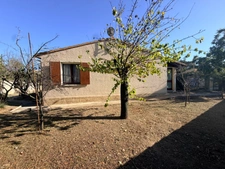 MAISON INDIVIDUELLE – TERRAIN DE 607 M² – GARAGES – PISCINABLE – POSSIBILITÉS D’AGRANDISSEMENT ET DE SURÉLÉVATIONPEROLS (34)