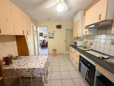 MAISON INDIVIDUELLE – TERRAIN DE 607 M² – GARAGES – PISCINABLE – POSSIBILITÉS D’AGRANDISSEMENT ET DE SURÉLÉVATIONPEROLS (34)