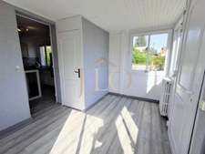 Chapitre Deux - Maison de plain pied de 91m² - 5 pièces - 3 chambres - 365m² de terrain