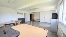 Le camp de base des bâtisseurs - 200 m² de locaux professionnels et 1 452 m² de réserve foncière pour accompagner la croissance de votre entreprise.