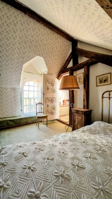 Héritage 1 849 ... Une maison de caractère rare et authentique de 135m², 5 chambres, 2 000m² de terrain, Serazereux (28)