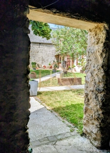 Villa Alleni - Ancien presbytère de 180m², 5 chambres, terrain paysagé de 1 800m² - Allainville (78)