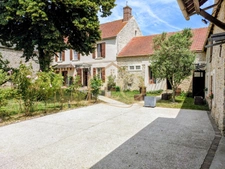 Villa Alleni - Ancien presbytère de 180m², 5 chambres, terrain paysagé de 1 800m² - Allainville (78)