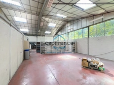 Local/bureau à louer MONTMELIAN (73) - location d'un local de 2 063 m² - parking