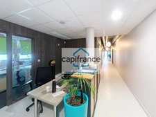 Bureau à vendre CHAMBERY (73) - bureaux 393 m² avec 8 parking privés couverts