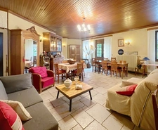  A vendre VALGELON-LA ROCHETTE (73) Murs 406 m² + sous sol, sur parcelle de 1 053m²