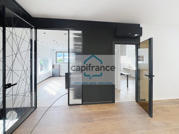 Local/bureau à louer PORTE DE SAVOIE (73) Atelier 150 m² - bureau 130 m² - cours