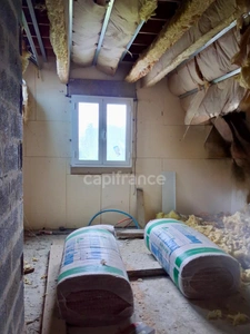 A VENDRE : MAISON hors d’eau hors d’air d’environ 300 m² sur 3 niveaux