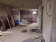 A VENDRE : MAISON hors d’eau hors d’air d’environ 300 m² sur 3 niveaux