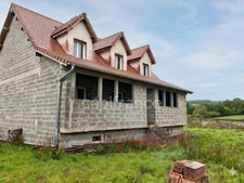 A VENDRE : MAISON hors d’eau hors d’air d’environ 300 m² sur 3 niveaux