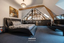 RENOVATED LOFT LOCATED IN UPPER PRÉMARTINE