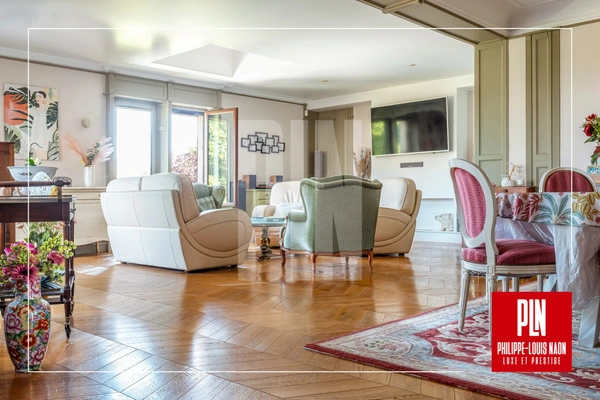 PRÉMARTINE - MAISON 4 CHAMBRES ET 1 BUREAU AVEC JARDIN, PISCINE ET GARAGE !