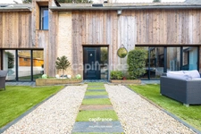 RENOVATED LOFT LOCATED IN UPPER PRÉMARTINE