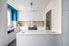 Exceptional 270 m² (2,900 sq ft) residence with 6 bedrooms, in the heart of the city center, close to the train station