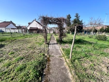 MAISON DE 88M2 + 28M2 DE VERANDA AVEC GARAGE, DEPENDANCE ET JARDIN DE 600M2