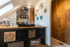 RENOVATED LOFT LOCATED IN UPPER PRÉMARTINE