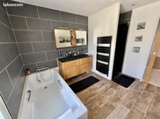 Maison à vendre 7 pièces de 163 m2 - INGRANDES-LE-FRESNE-SUR-LOIRE (49) 