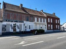 Très bel ensemble immobilier : maison de maître, deux maisons, divers bâtiments