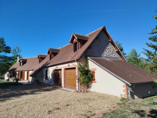Maison à vendre 7 pièces ONZAIN (41)